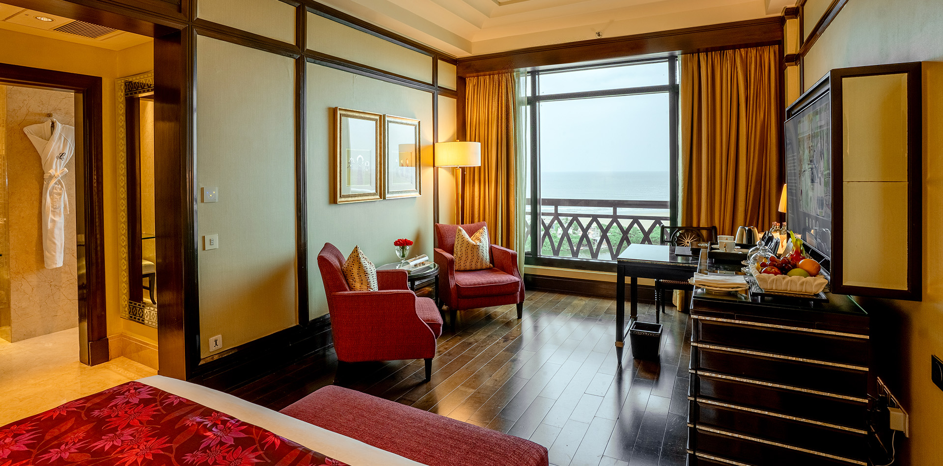 Royal Club Sea View Room